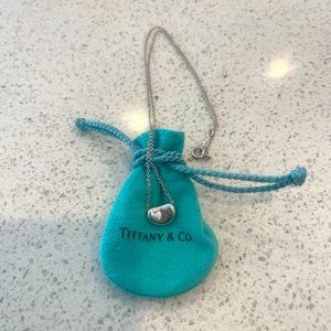 Tiffany & Co. Elsa Perfetti bean design pendant necklace in sterling silver